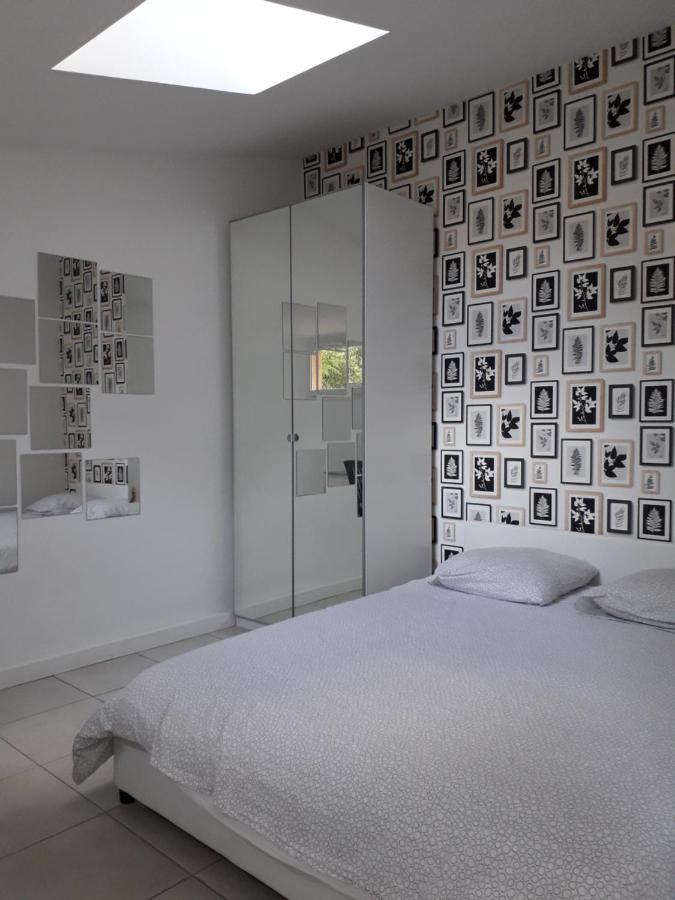 Les Restanques - Chambre D'Hotes Cuges-les-Pins Eksteriør bilde